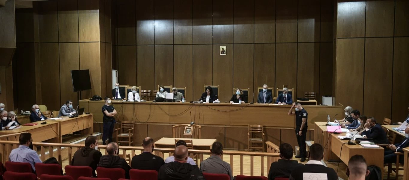 Διακοπή στη δίκη της Χρυσής Αυγής - Αύριο στις 10:00 η διαδικασία με τις δευτερολογίες των συνηγόρων υπεράσπισης